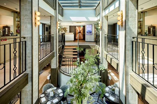 porto-mirante-lobby-reception-2-600x400