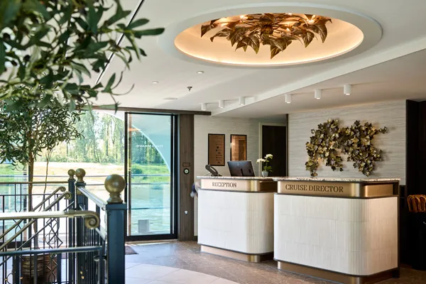 porto-mirante-lobby-reception-4-600x400
