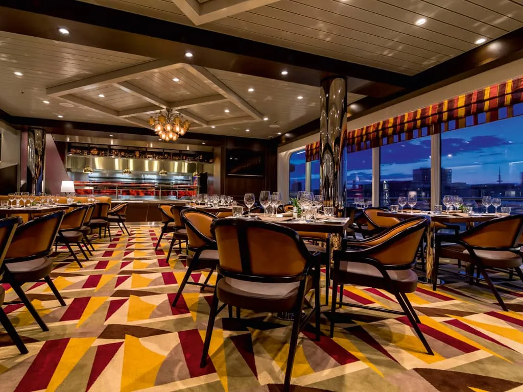 <i><i><i>Mein Schiff</i></i> 3</i> - Restaurants & Bars <i><i><i>Mein Schiff</i></i> 3</i> - Restaurants & Bars